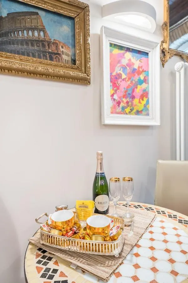 Intimo Ed Eclettico Studio A Trastevere Rome